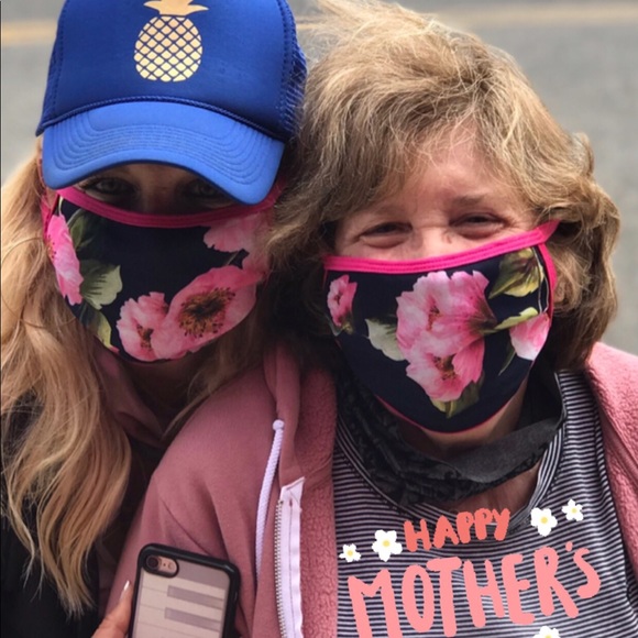 Handmade USA Spring Flower Soft Washable Face Mask - Picture 4 of 6